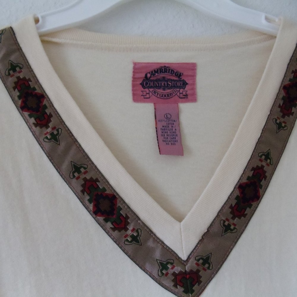 Woman's Cambridge Dry Goods Co. Classic V Neck L/S Shirt w/applique size L